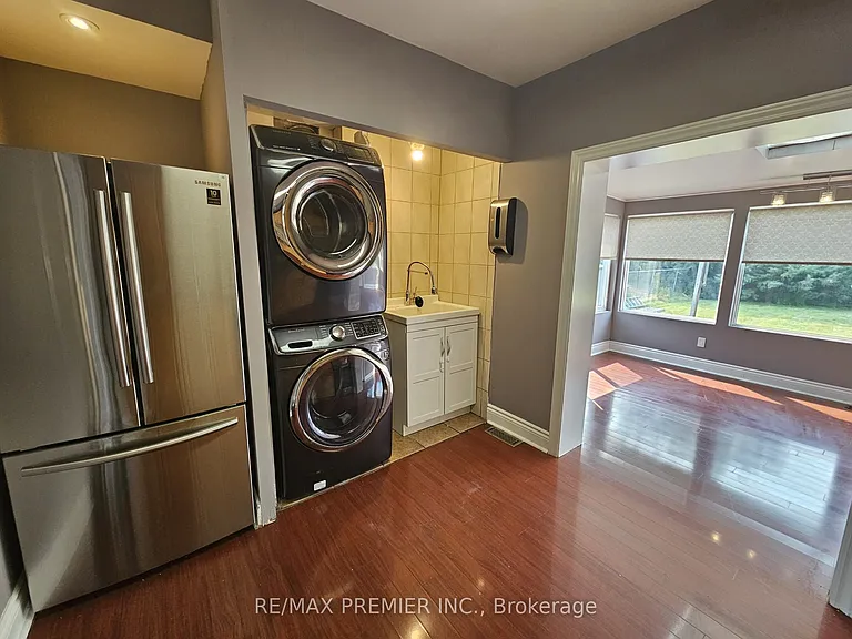 147 Calvington Dr #MAIN FLOOR — Photo 8