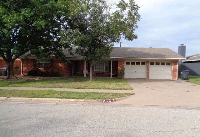 1st image of 1526 S Winds Dr