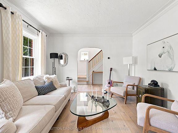 5th image of 10 Queens Ave