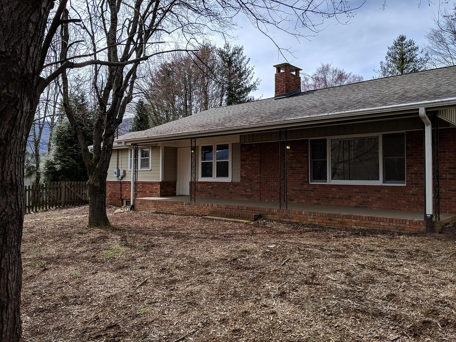 4 bed, 1500 sqft, $2,500 — Photo 3