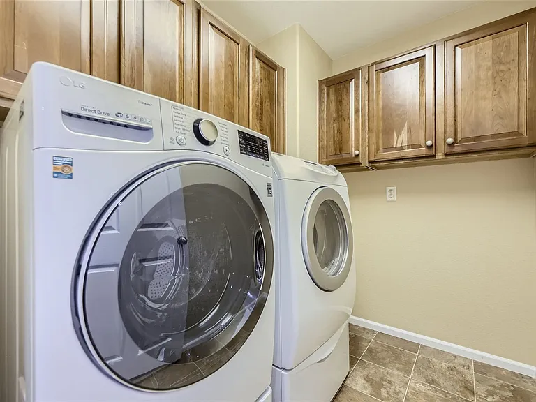 10679 Cedarcrest Cir — Photo 25
