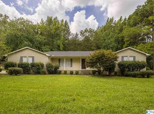 1402 Wind River Dr SE, Huntsville, AL 35802