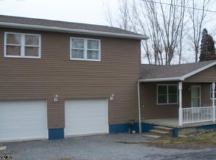 22 Otter Run Rd, Fairmont, WV 26554