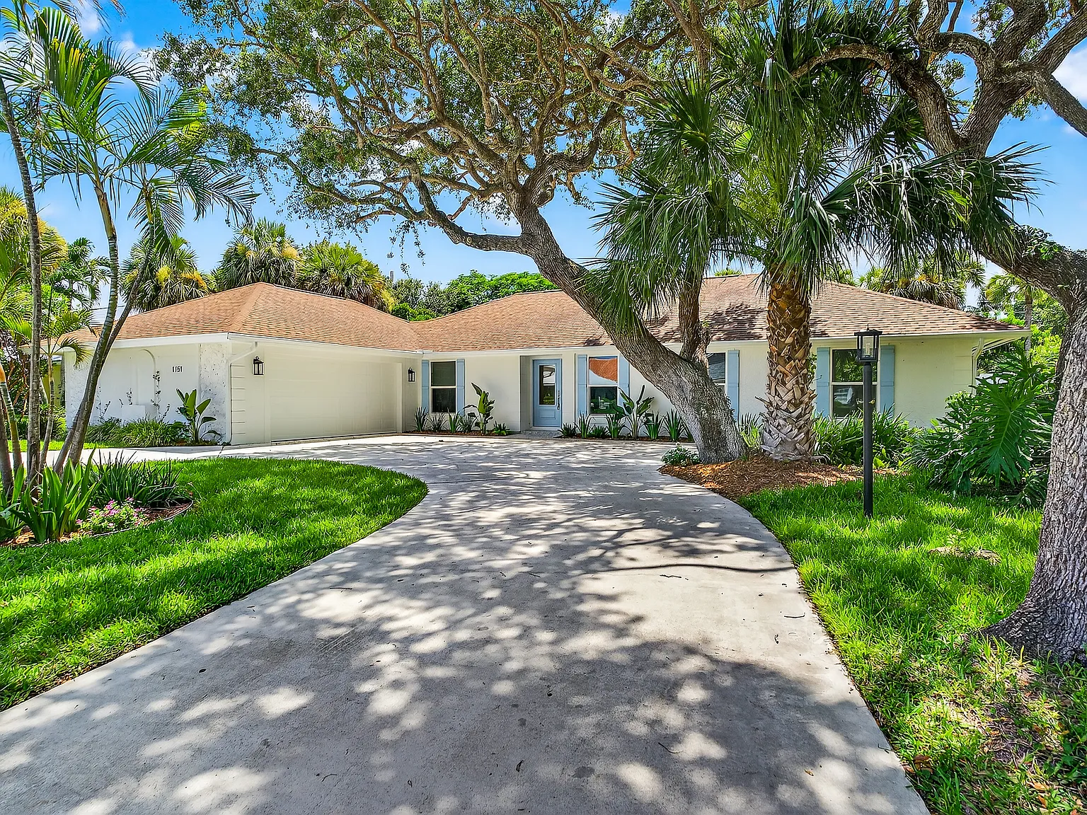 4 bed, 2.5 bath, 2514 sqft, $7,500 — Photo 2