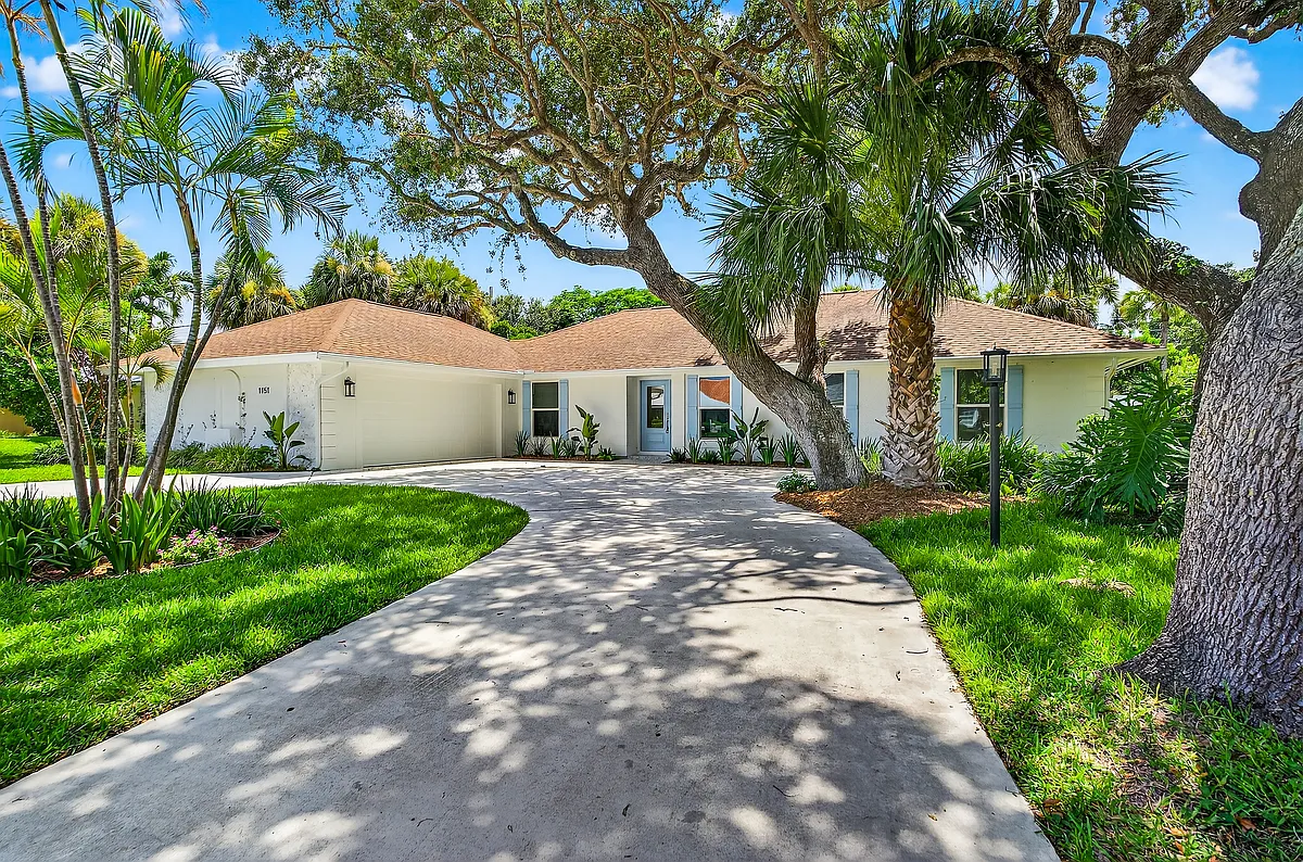 Building Photo - 1151 Admirals Walk