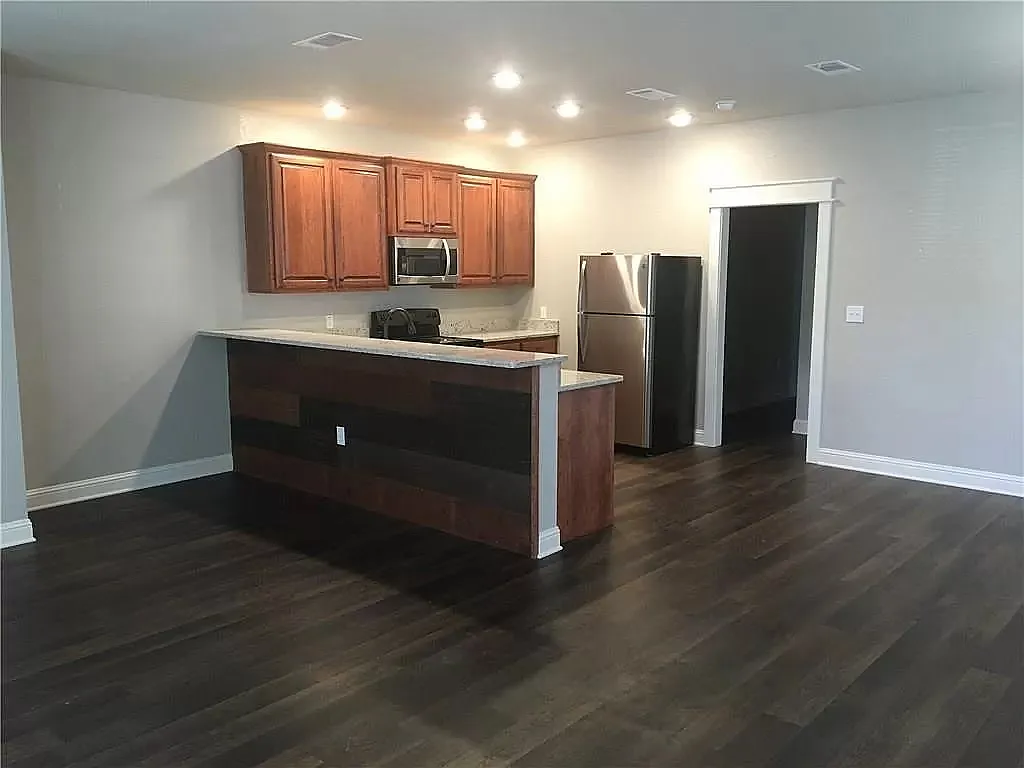 635 North 15th Street - B — Photo 2