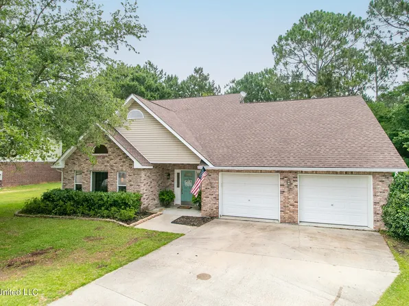 1562 Redwood Ct, Biloxi, MS 39532