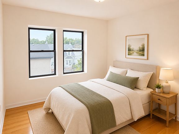 4th image of 3561 W Cortland St #3RE
