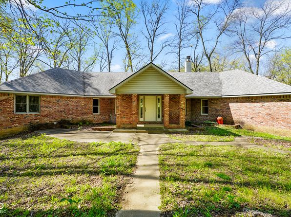 6780 E Woodland Ct, Mooresville, IN 46158