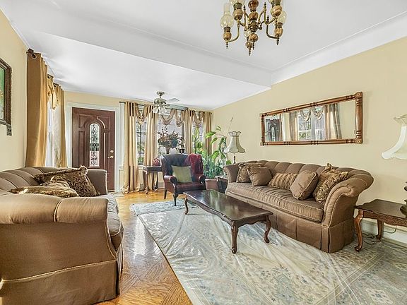 5th image of 1363 Albany Ave