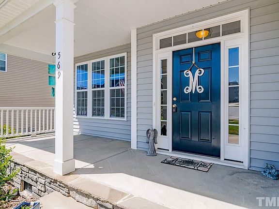3rd image of 569 Crimson Oak Ln