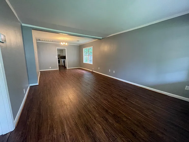 132 Chestnut St — Photo 4