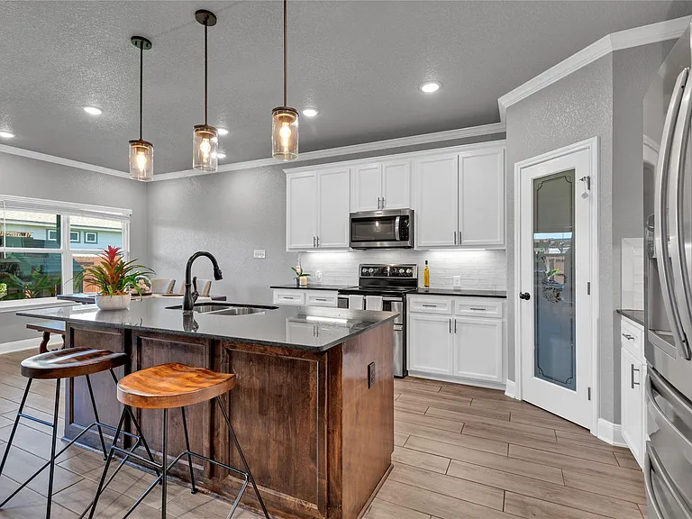 8508 Glade Dr — Photo 24