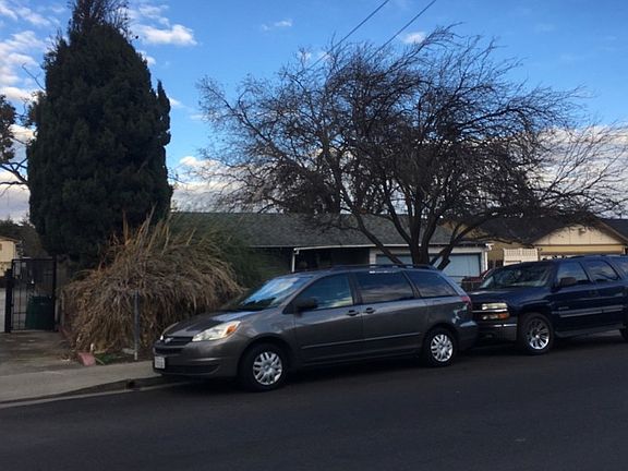 3rd image of 27492 Manon Ave