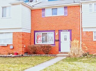 19815 Susan Ct, Clinton Township, MI 48035