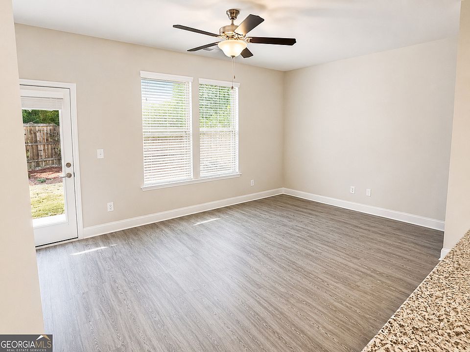 2nd image of 3457 Sumersbe Ct S