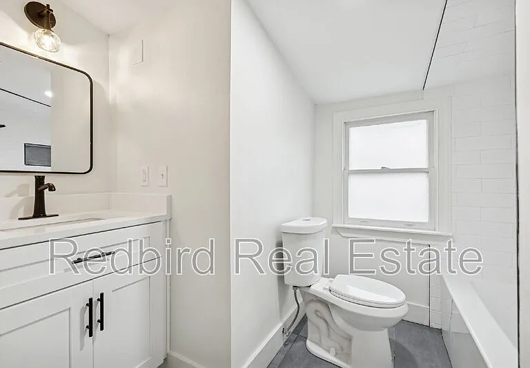 611 S 12th St #B — Photo 14