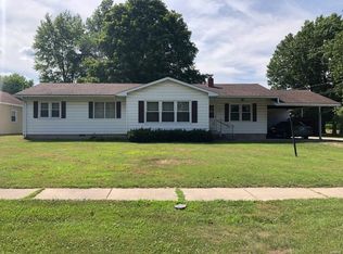 903 W 6th St, Ramsey, IL 62080