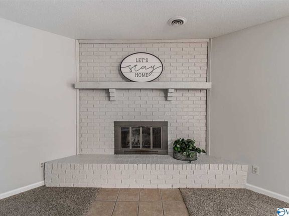 2nd image of 1011 Club View Dr NW