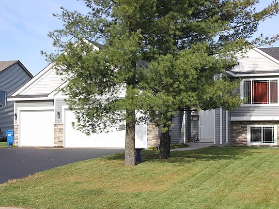3rd image of 15346 Wintergreen St NW