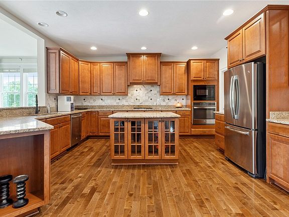 2nd image of 404 Hidden Meadow Dr
