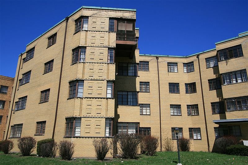 900 Whitmore West Side