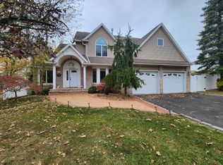 935 5th Ave, River Edge, NJ 07661