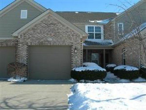 1st image of 4681 Courtyard Dr