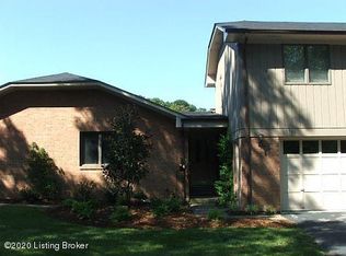 5546 Forest Lake Dr, Prospect, KY 40059