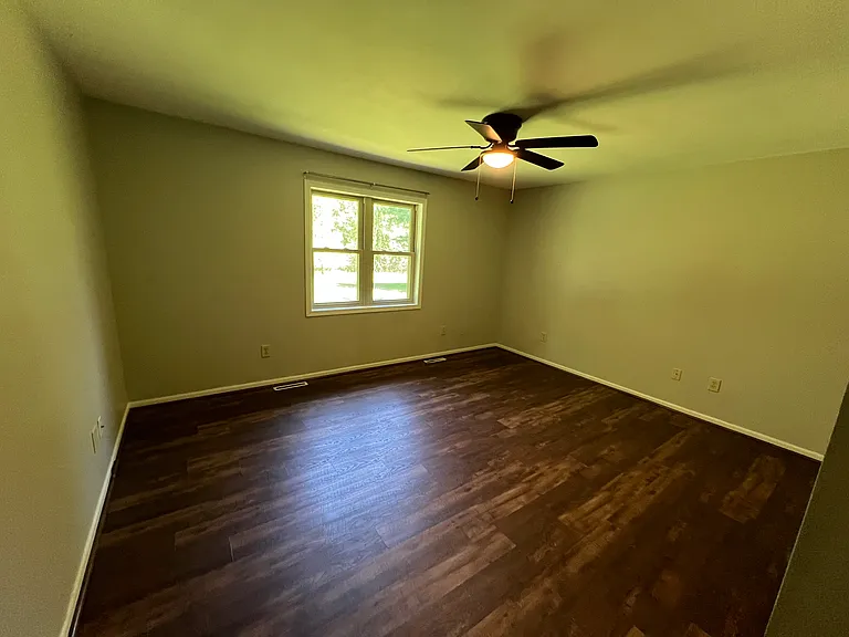 626 Plainfield Ct — Photo 7