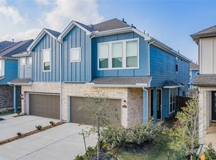 4043 Balboa Dr, Iowa Colony, TX 77583