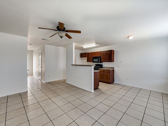 3rd image of 4516 Alamosa St