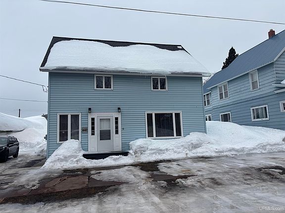 3rd image of 447 Kearsarge St