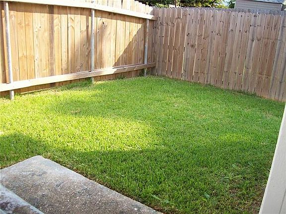 5th image of 313 Zinnia Ave