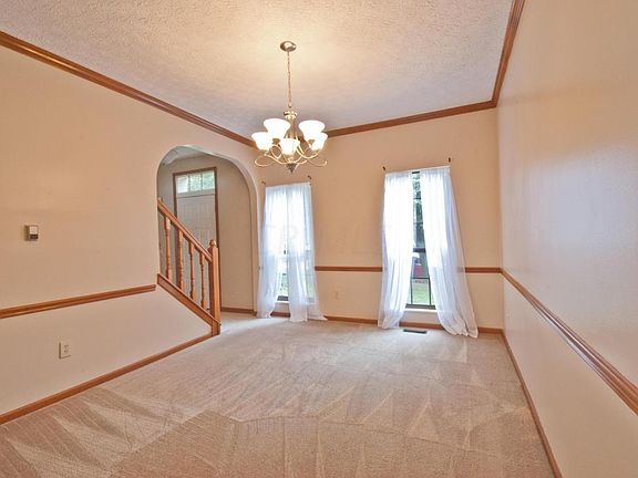 4th image of 1009 Aberdeen Ct