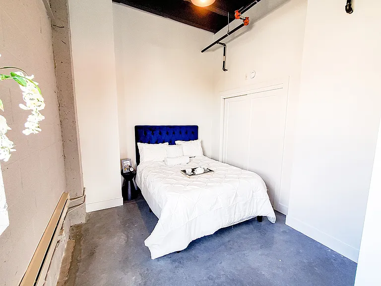 Dahlman Flats — Photo 33