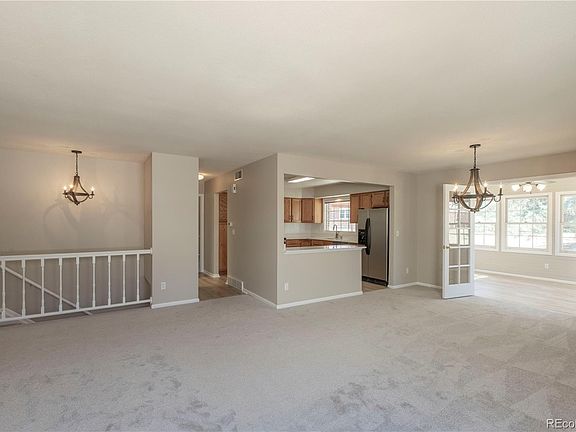 2nd image of 1437 Elmhurst Lane