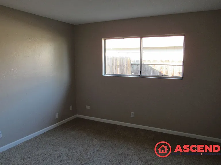 2623 Van Buren Pl — Photo 14