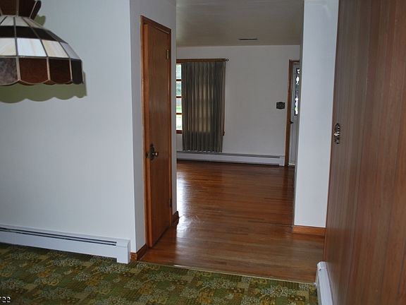 4th image of 855 Sigsbee Ave
