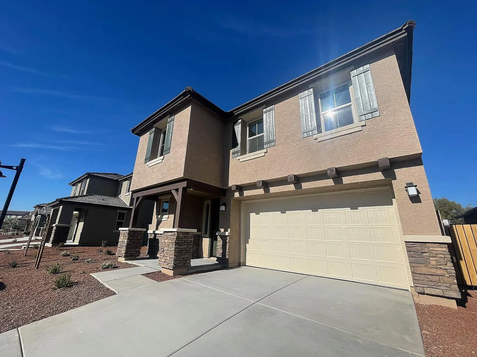 3 bed, 2.5 bath, 2051 sqft, $2,350 — Photo 1