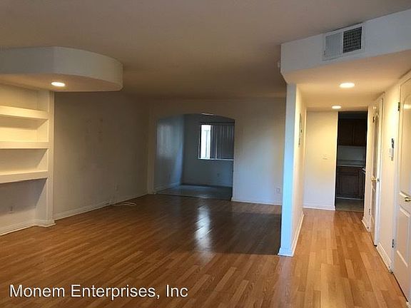 3rd image of 14359 Haynes St APT 3