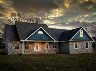 304 McVicker Dr, Energy, IL 62933