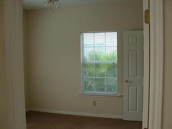 5th image of 5202 Avenue Q APT C