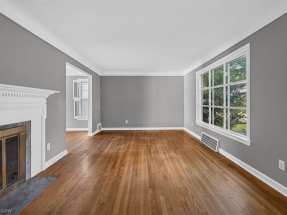 3rd image of 1134 Argonne Rd