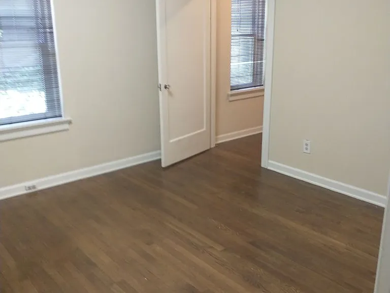 Varick Apartments — Photo 16