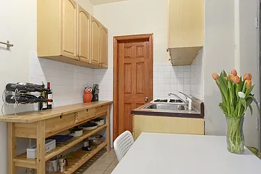 Rented by Warren T Real Estate Corp.