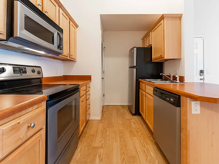 Battlefield Park Apartments — Photo 38