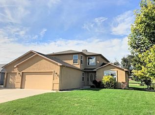 375 W Palmer Lake Dr, Pueblo West, CO 81007