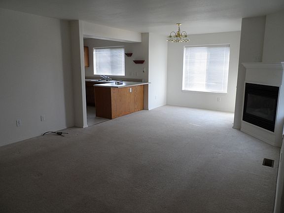 3rd image of 5676 Annie St APT C