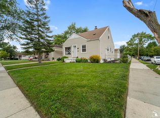 3106 River Dr, Lincoln Park, MI 48146